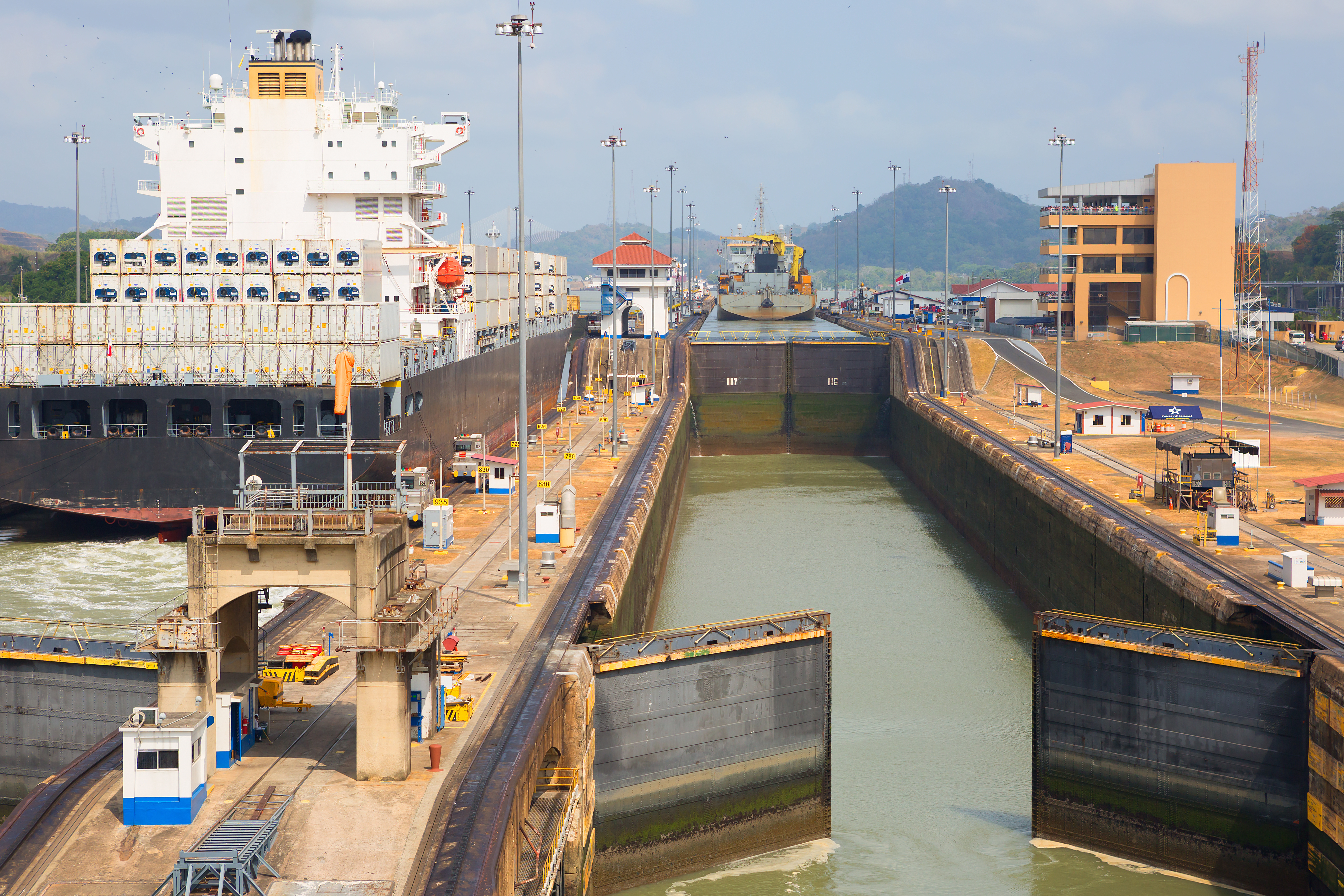 Panama Canal Drops to 32 Daily Slots and Suspends Last-Minute Booking